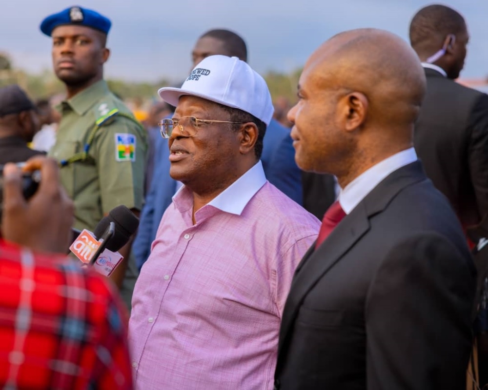 The Honourable Minister of Works, Sen. Engr David Umahi and the Executive Governor, Enugu State, H.E Peter Mbah during the inspection of the commencement of palliative works at the collapsed bridge at New Artisan Flyover/NNPC Mega Station along Enugu/PH Expressway , Enugu State.