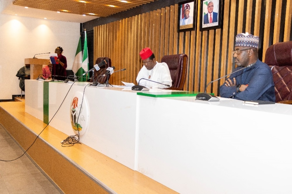 Honourable Minister of Works, His Excellency,  Sen. Engr. Nweze David Umahi CON inaugurating members of Governing Board of Federal Roads Maintenance Agency ( FERMA) on Thursday, 21st December, 2023.