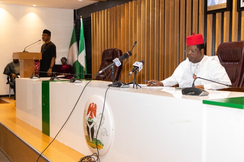 Honourable Minister of Works, His Excellency,  Sen. Engr. Nweze David Umahi CON inaugurating members of Governing Board of Federal Roads Maintenance Agency ( FERMA) on Thursday, 21st December, 2023.