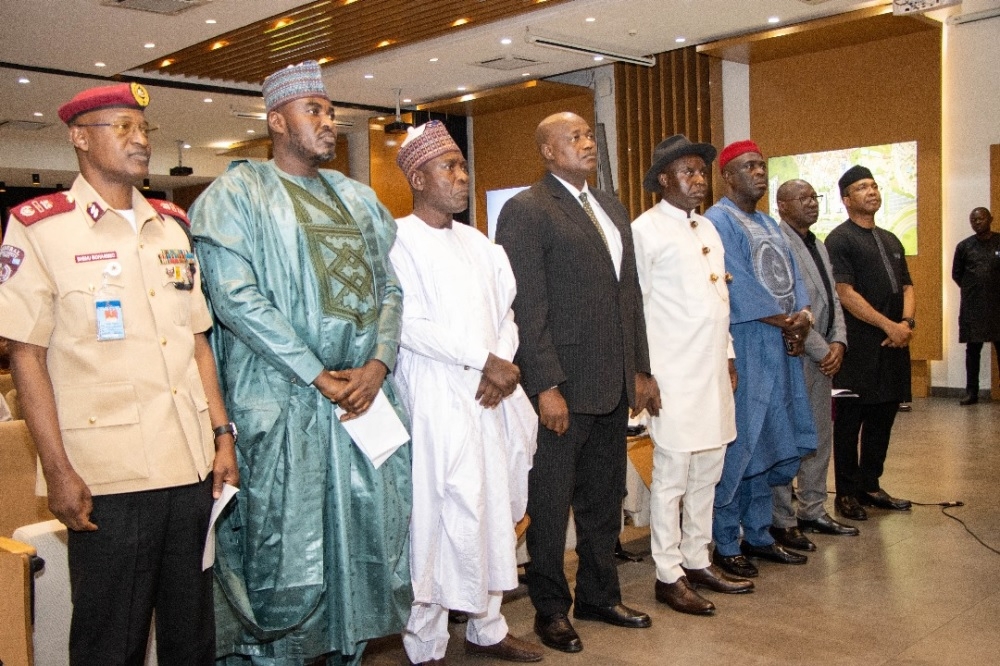 Honourable Minister of Works, His Excellency,  Sen. Engr. Nweze David Umahi CON inaugurating members of Governing Board of Federal Roads Maintenance Agency ( FERMA) on Thursday, 21st December, 2023.