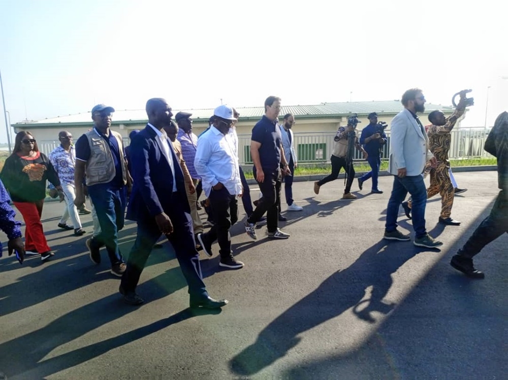 Honourable Minister of Works, H.E, Sen. (Engr) David Nweze Umahi at the handover of the completed 2nd Niger Bridge project and ancillary facilities from Messrs. Julius Berger Nigeria (JBN) Plc  at the 2nd Niger Bridge toll station on 3rd December, 2023.