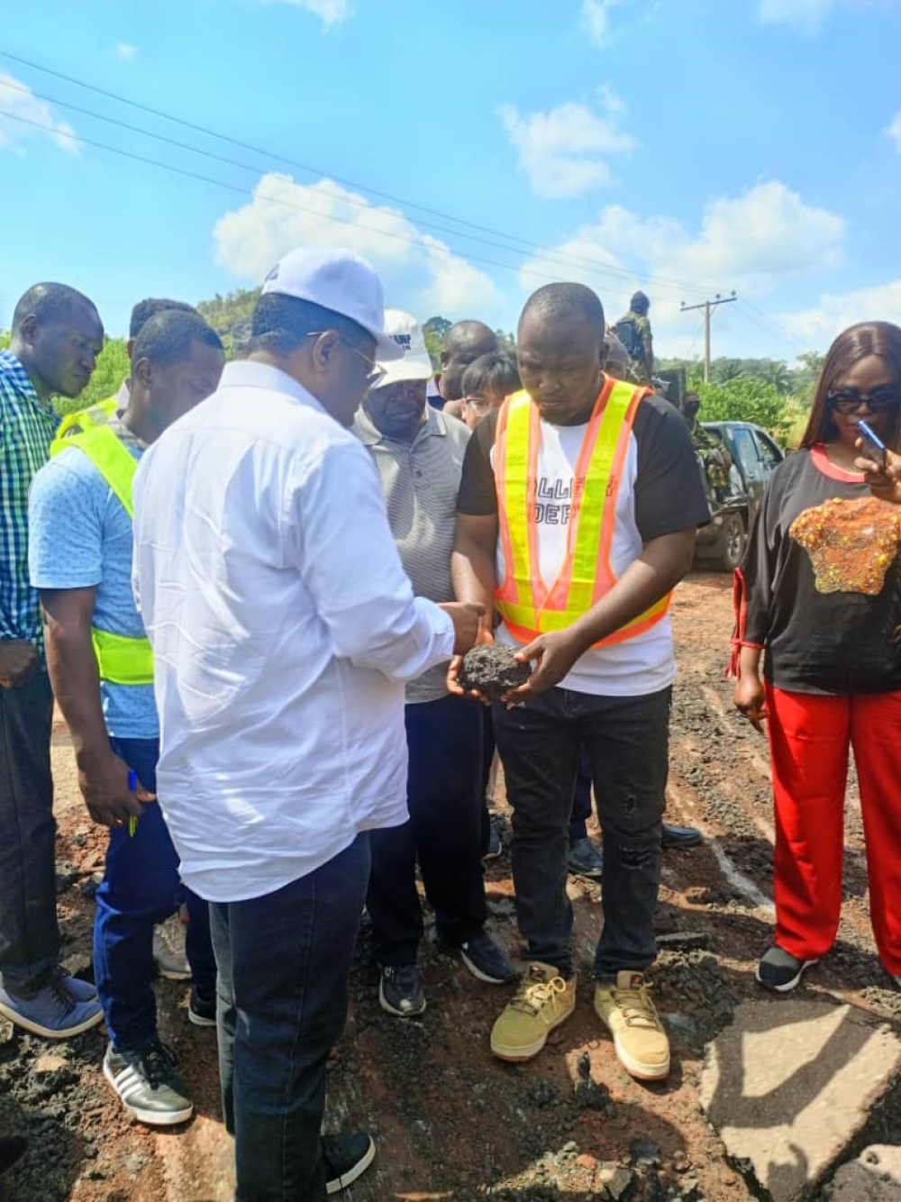 Honourable Minister of Works, H.E, Sen. (Engr) David Nweze Umahi at the handover of the completed 2nd Niger Bridge project and ancillary facilities from Messrs. Julius Berger Nigeria (JBN) Plc  at the 2nd Niger Bridge toll station on 3rd December, 2023.