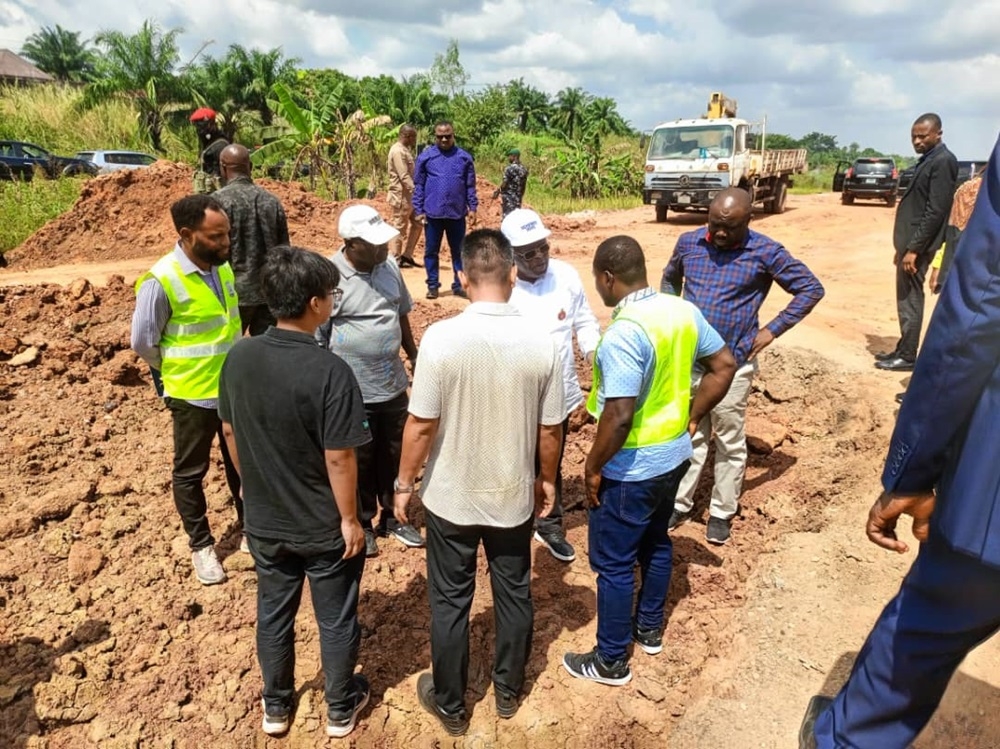 Honourable Minister of Works, H.E, Sen. (Engr) David Nweze Umahi at the handover of the completed 2nd Niger Bridge project and ancillary facilities from Messrs. Julius Berger Nigeria (JBN) Plc  at the 2nd Niger Bridge toll station on 3rd December, 2023.