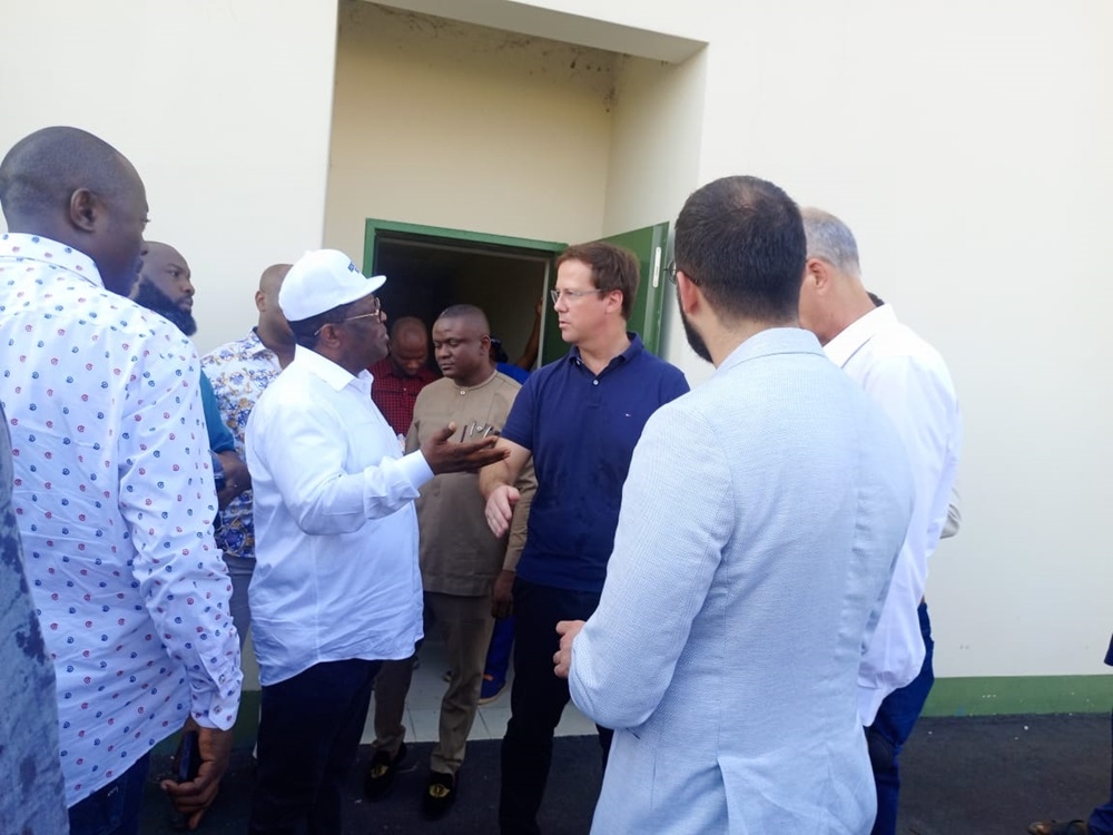 Honourable Minister of Works, H.E, Sen. (Engr) David Nweze Umahi at the handover of the completed 2nd Niger Bridge project and ancillary facilities from Messrs. Julius Berger Nigeria (JBN) Plc  at the 2nd Niger Bridge toll station on 3rd December, 2023.