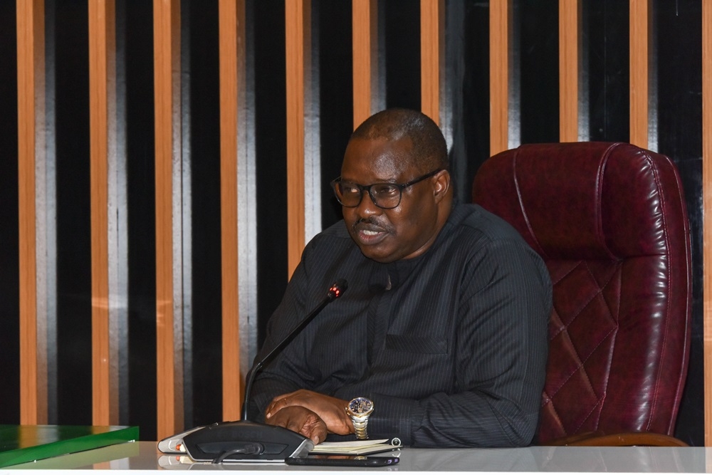 Honourable Minister, Federal Ministry of Works, Sen. Engr. Dave Umahi meeting with Directors in the Ministry's Conference Room on Thursday, 4th January 2024