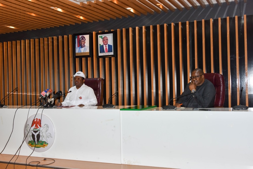 Honourable Minister, Federal Ministry of Works, Sen. Engr. Dave Umahi meeting with Directors in the Ministry's Conference Room on Thursday, 4th January 2024