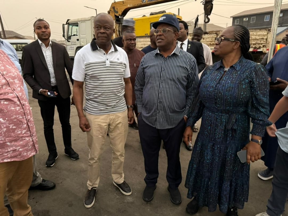 Honourable Minister of Works, Sen. Engr. Nweze David Umahi, CON, and his counterpart, the Minister of Finance and Coordinating Minister of the Economy, Chief Wale Edun