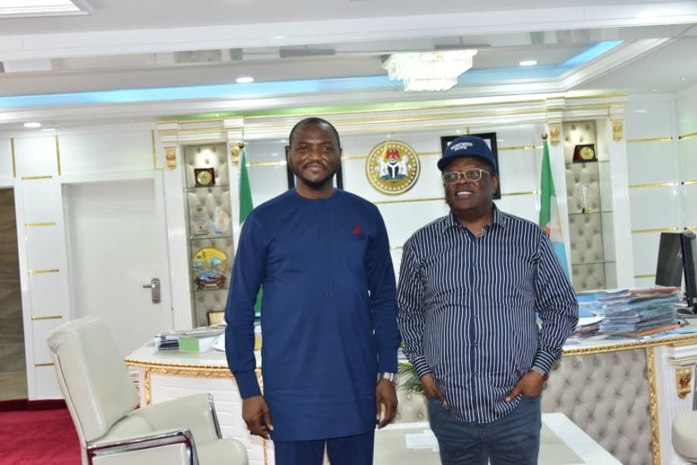 Hon. Minister of Works, His Excellency Sen. Engr Nweze David Umahi CON (Right) with the Director, Infrastructure and Urban Development, Mike Salawou held at the office of the Honourable Minister Federal Ministry of Works, this 5th March 2024.