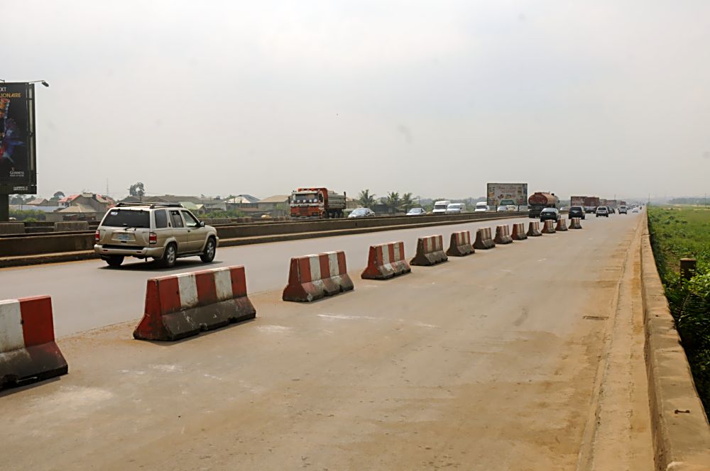 Vehicles moving freely after the completed Phase One of the rehabilitation of the Long Bridge after 40 years of use as part of the reconstruction and rehabilitation of the Lagos-Ibadan Expressway by the Federal Government during an inspection visit by the Hon. Minister of Power, Works and Housing, Mr Babatunde Fashola, SAN (right)  on Monday 12th December, 2016