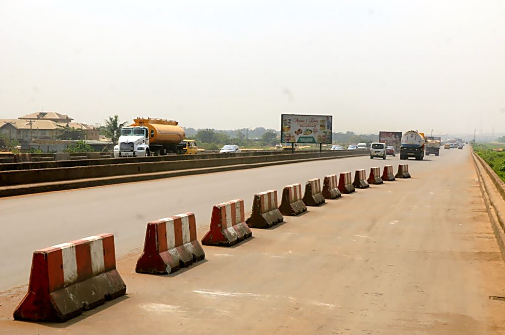 Vehicles moving freely after the completed Phase One of the rehabilitation of the Long Bridge after 40 years of use as part of the reconstruction and rehabilitation of the Lagos-Ibadan Expressway by the Federal Government during an inspection visit by the Hon. Minister of Power, Works and Housing, Mr Babatunde Fashola, SAN (right)  on Monday 12th December, 2016