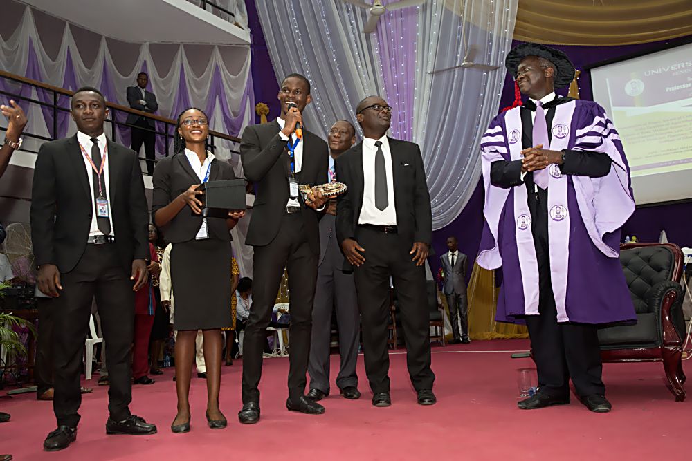 Hon. Minister of Power, Works & Housing , Mr Babatunde Fashola, SAN(right), Dean, Faculty of Law, University of Benin, Prof. Nathaniel Inegbedion(2nd right),President, Law Students Association, Mr Daniel Odigwe(middle) and others during  the University of Benin 42nd Convocation Lecture on the theme," Freedom from Fear, Choices before the New Generation,"at the Akin Deko Auditorium, Ugbowo Campus, Benin City, Edo State on Friday 25th November, 2016